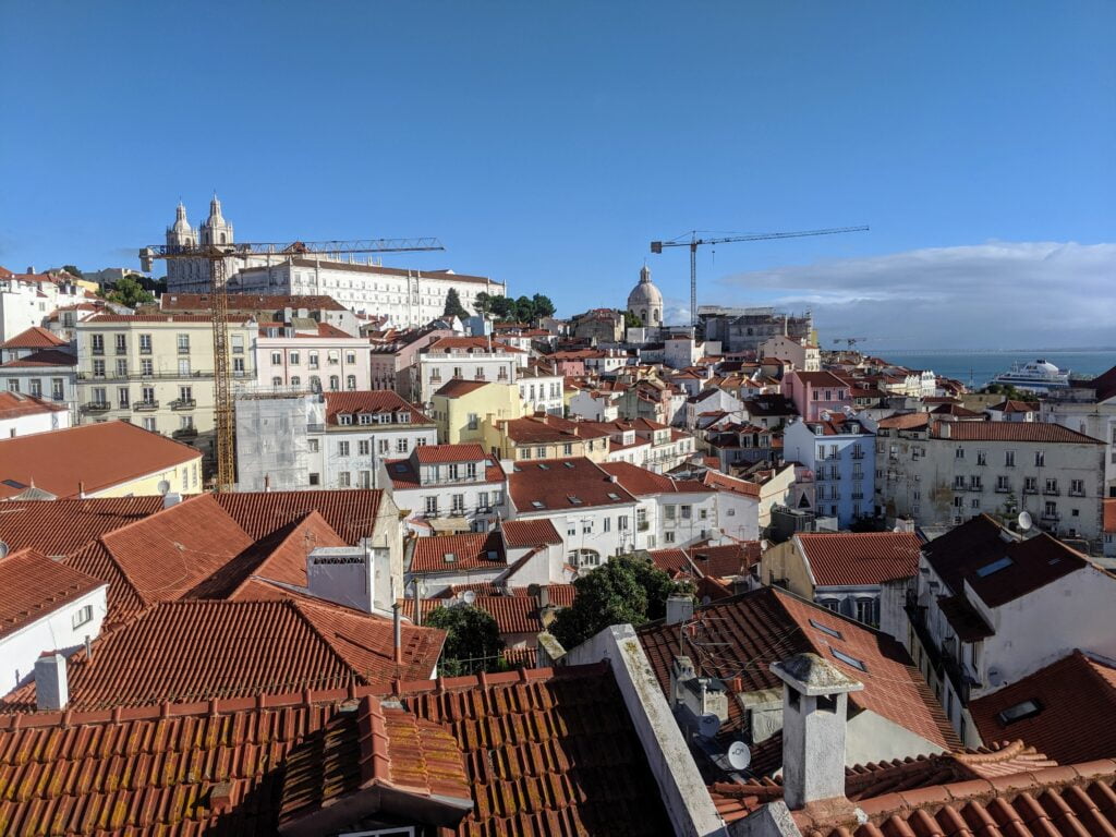 Miradouro de Santa Luzia, Alfama