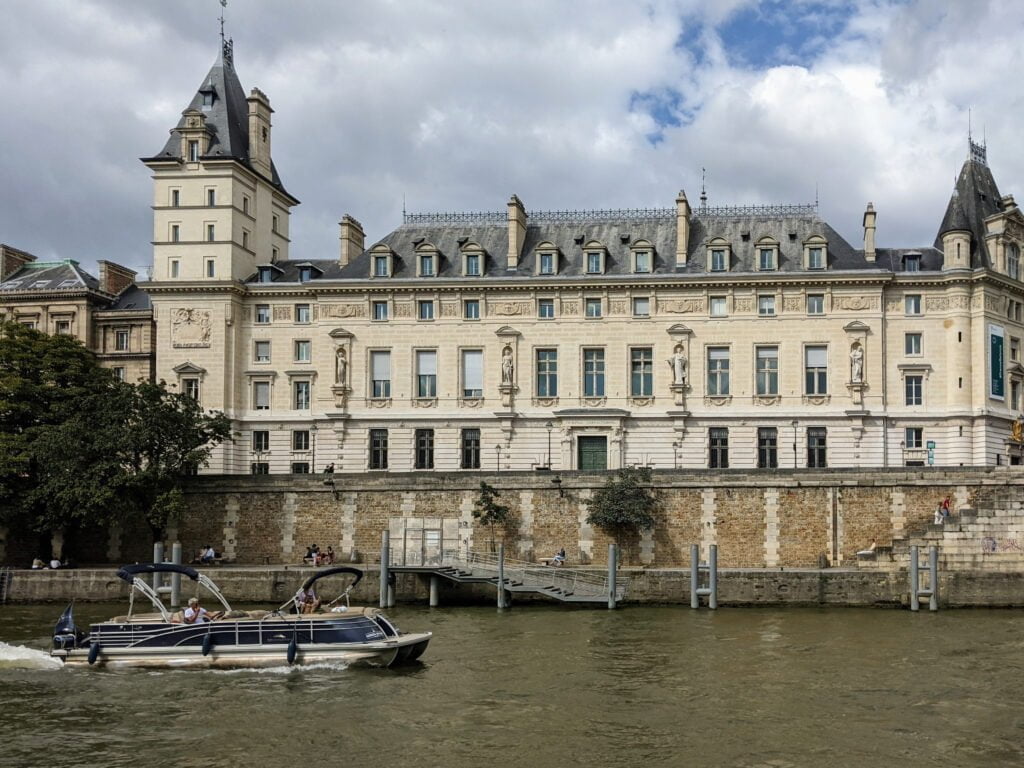 Tribunal Correctionnel de Paris