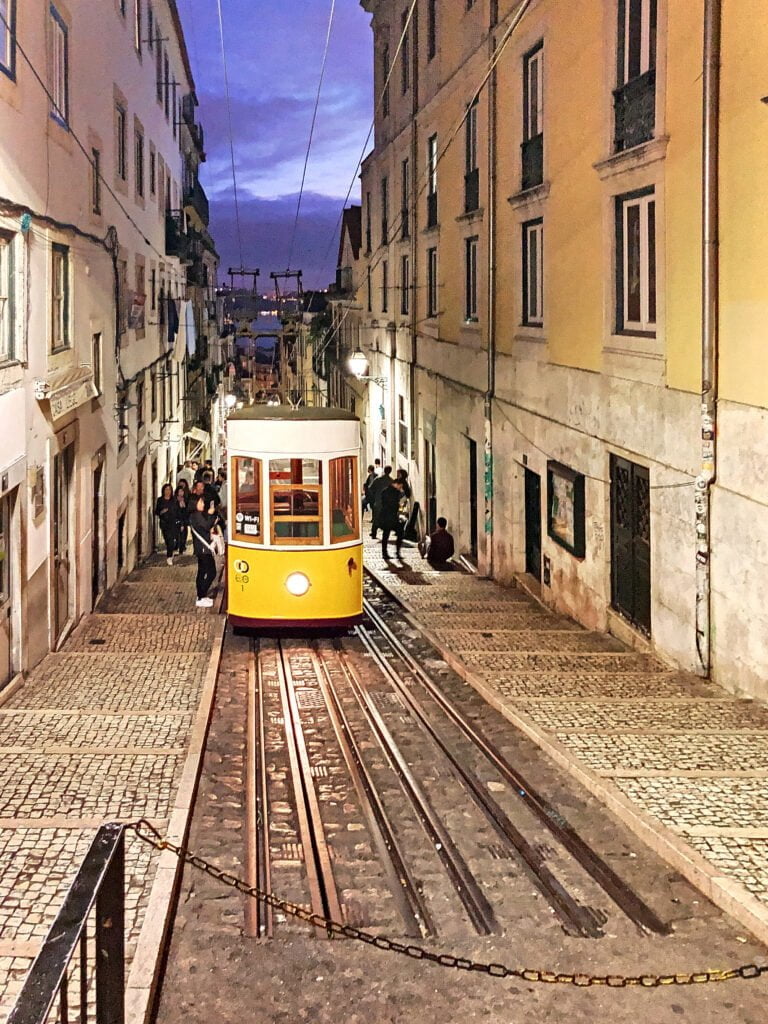 Bica Funicular, Lisbon