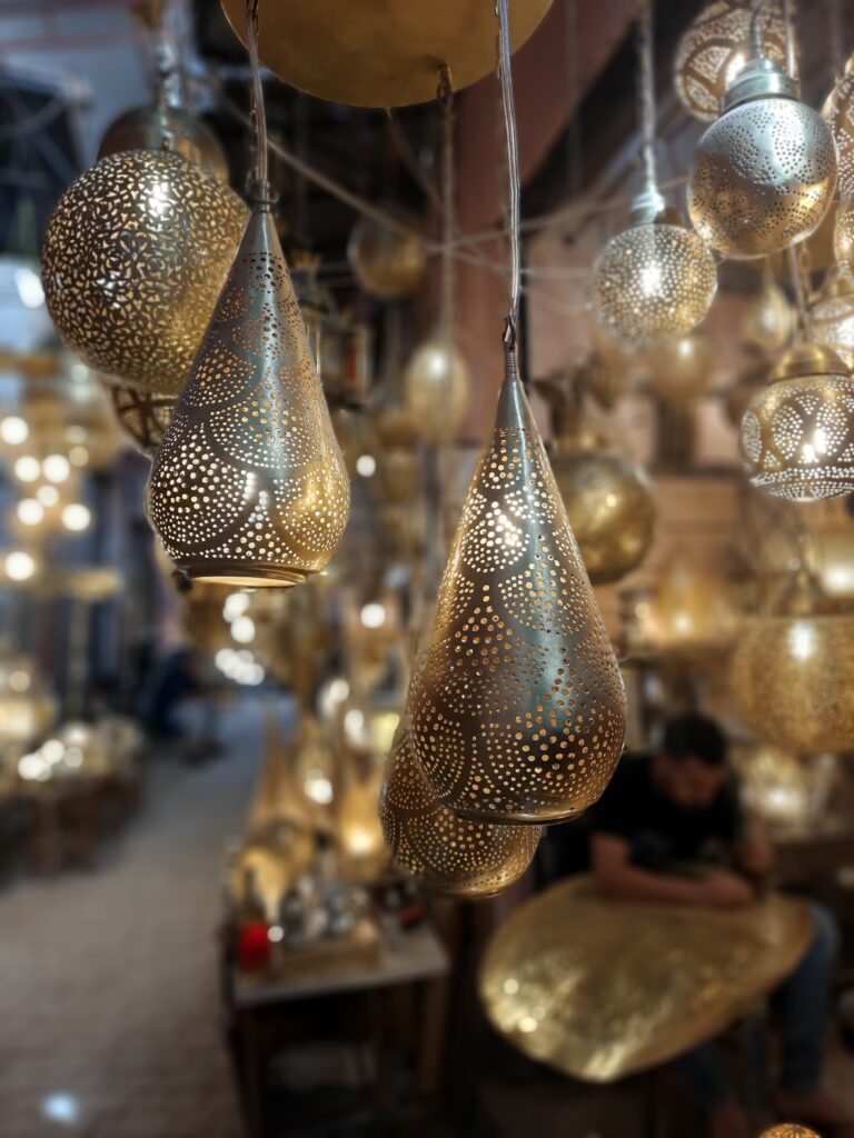 Lanternes dans les souks de Marrakech