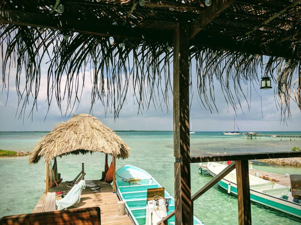 Reef's End Lodge, Tobacco Caye