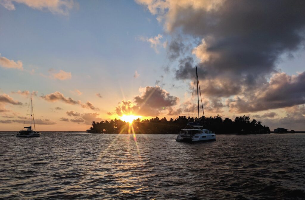 Coucher de soleil sur Tobacco Caye