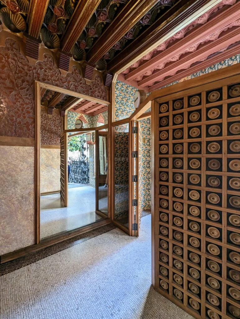 Casa Vicens, the main entrance.