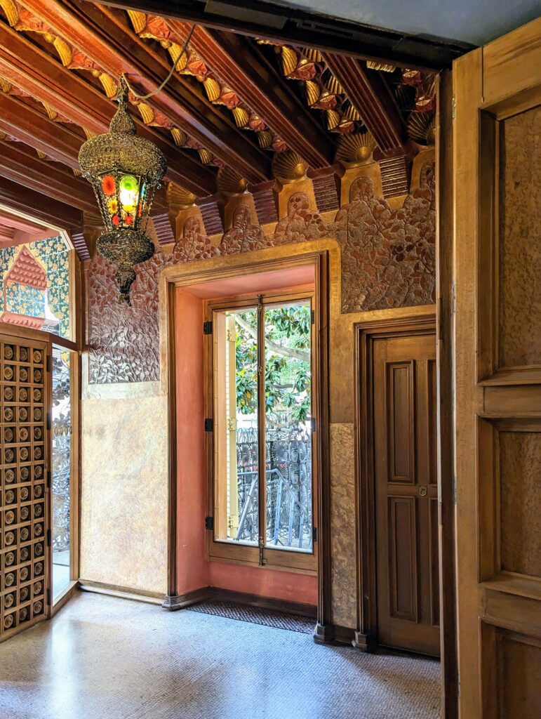 Entrance to Casa Vicens.