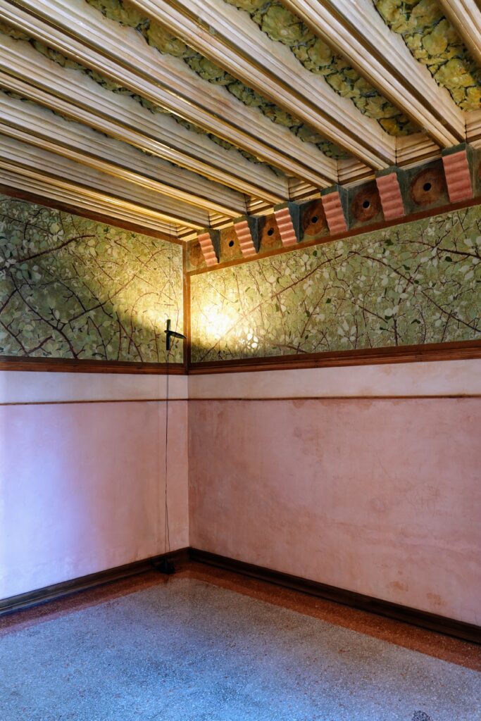 Casa Vicens, bedroom